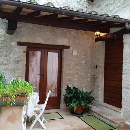 公寓 Storico A Valle San Martino Di 斯波莱托