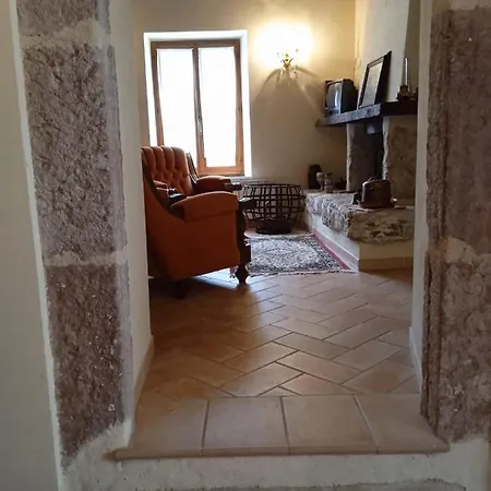 Storico A Valle San Martino Di * Spoleto