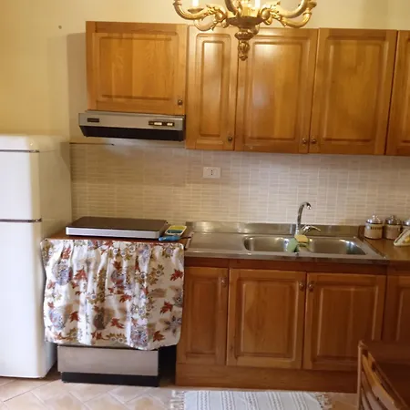 Apartment Storico A Valle San Martino Di