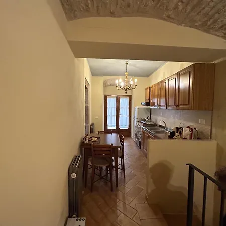 Apartment Storico A Valle San Martino Di